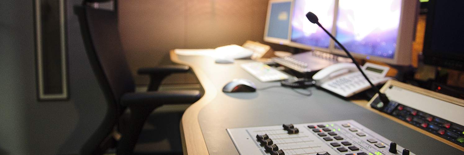 Ljudstudio med kontrollpanel - helt vibrationsisolerad från övriga byggnadsdelar